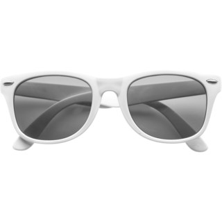 Klasyczne okulary przeciwsłoneczne z filtrem UV400